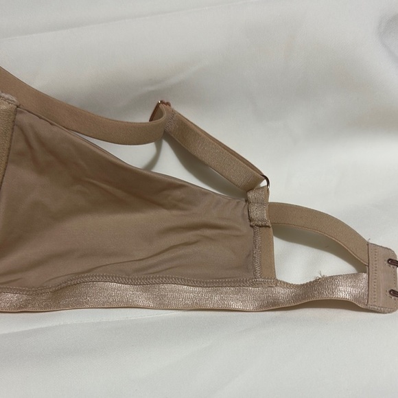 Savage X Fenty Tan Seamless Bra with Molded Cups - Picture 6 of 9